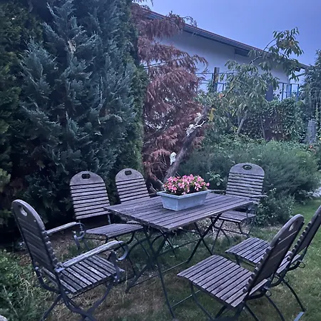Zum Wohlfuehlen Homestay *